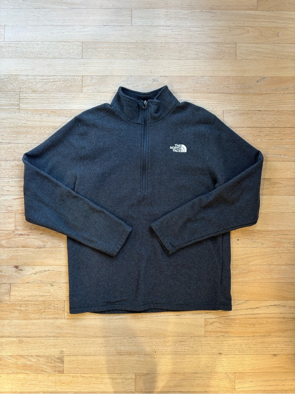 The North Face Men's Charcoal Gray Half-Zip Pullover Large